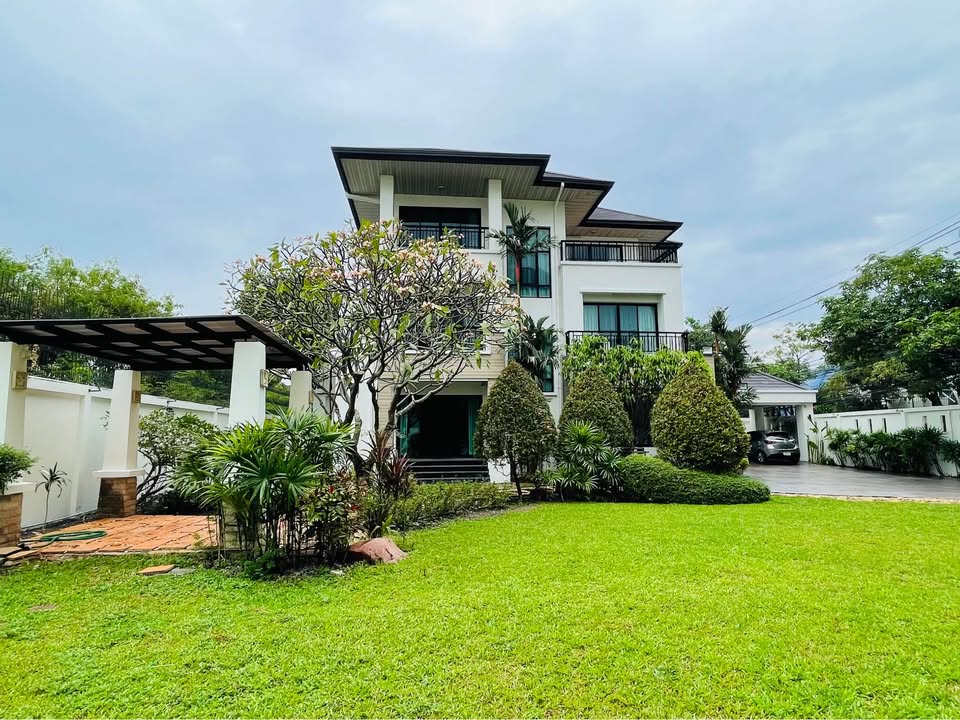 6904-097 3-Storey Detached House for Rent in Ratchada-Ladprao area, near MRT Ladprao