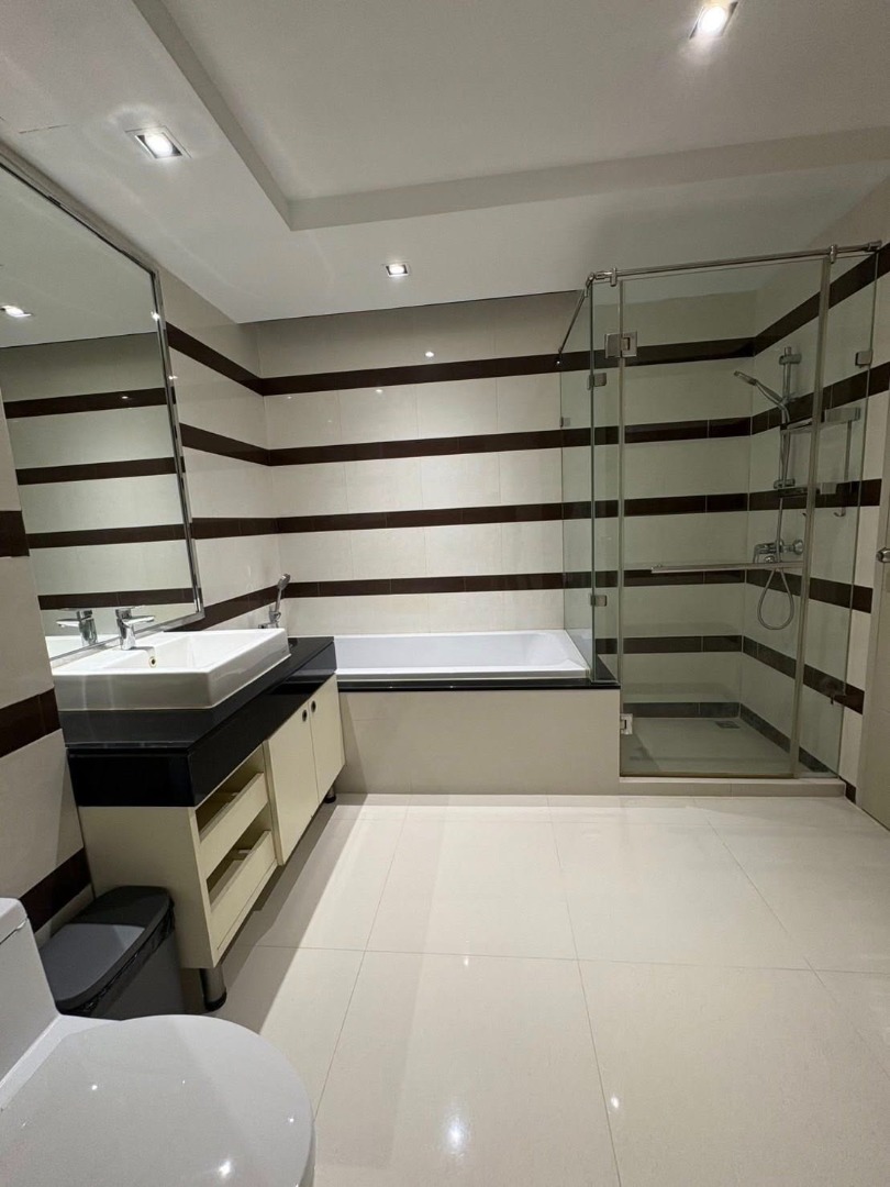 6904-098 Condo for Sale in Phrom Phong area, at Beverly 33, BTS Phrom Phong, Newly renovated