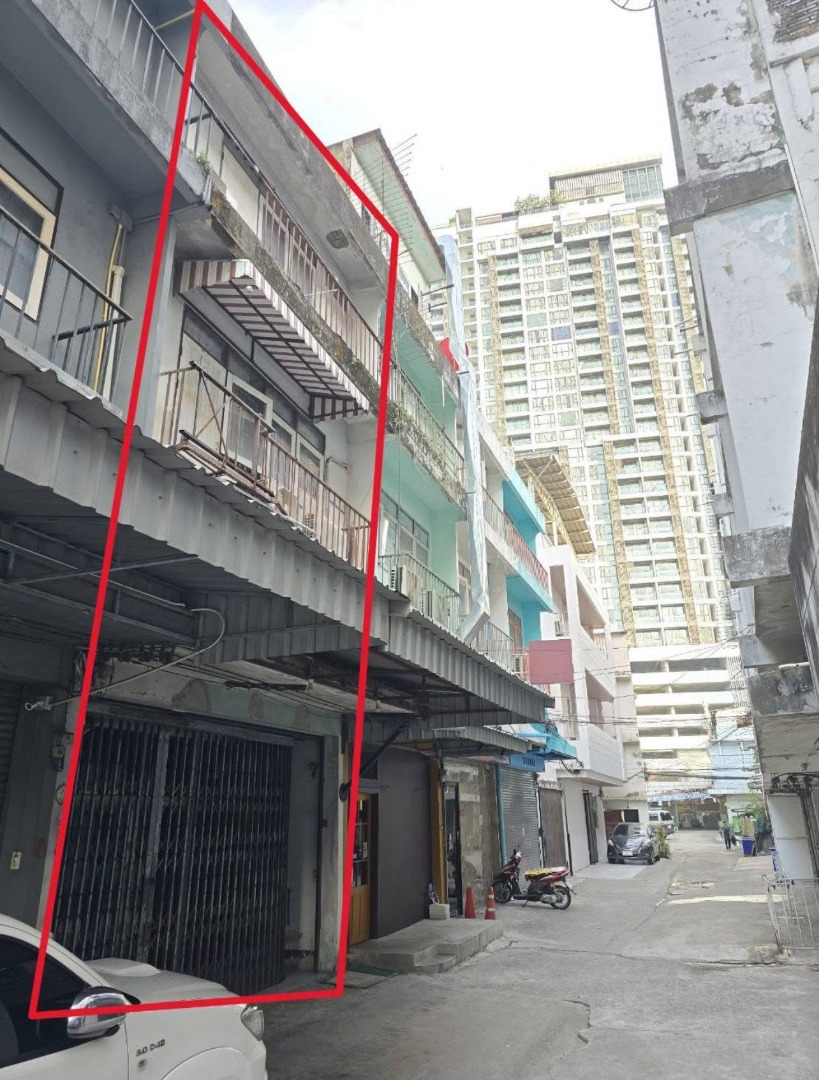 6904-100 ขาย อาคารพาณิชย์ 1 คูหา 3.5 ชั้น พร้อมพงษ์ ทองหล่อ ทำเลดี ใกล้ BTS พร้อมพงษ์