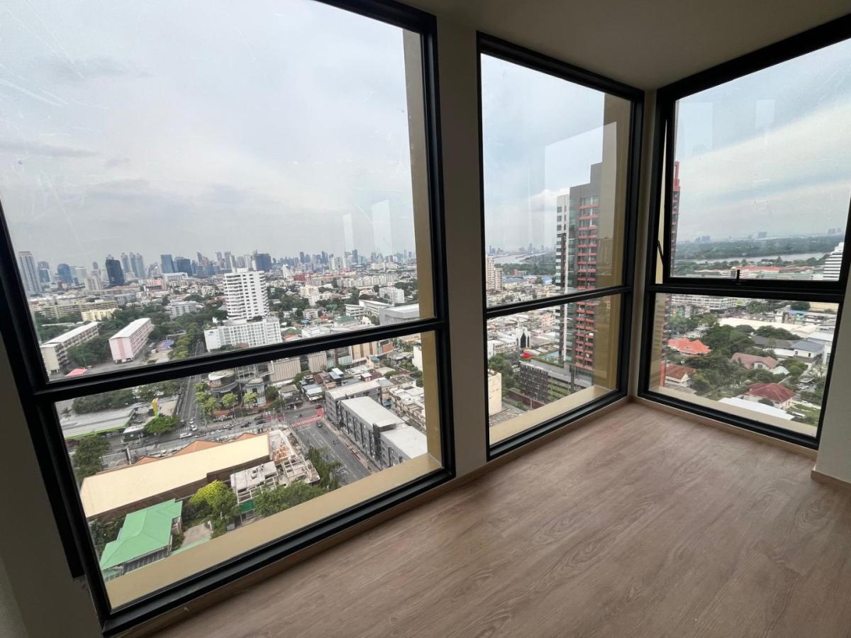 6905-029 Condo for Sale in Sathorn, at The Issara Sathorn, BTS Saint Louise