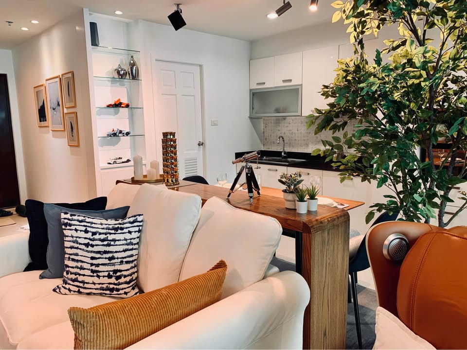 6905-046 Condo for Sale/Rent in Asoke-Petchburi, at SUKHUMVIT LIVING TOWN, MRT Petchburi
