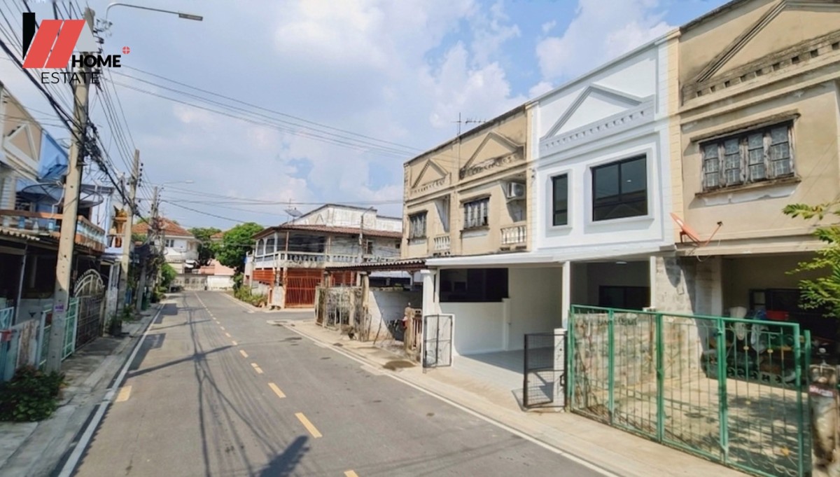 หมู่บ้านพรไพศาล (ซอย 13) ทาวน์เฮ้าส์รีโนเวทใหม่ทั้งหลัง สไตล์มินิมอล เรียบหรู ดูดีสุดๆ