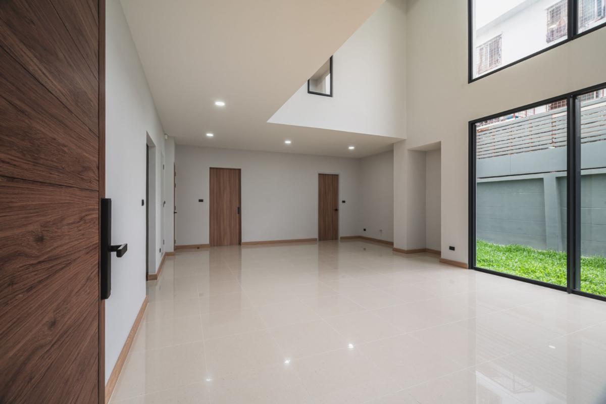 6905-108 ขาย บ้านเดี่ยว รีโนเวทใหม่ ร่มเกล้า ลาดกระบัง มบ.ปรีชา รามคำแหง-กรุงเทพกรีฑา 