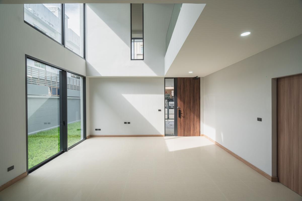 6905-108 ขาย บ้านเดี่ยว รีโนเวทใหม่ ร่มเกล้า ลาดกระบัง มบ.ปรีชา รามคำแหง-กรุงเทพกรีฑา 