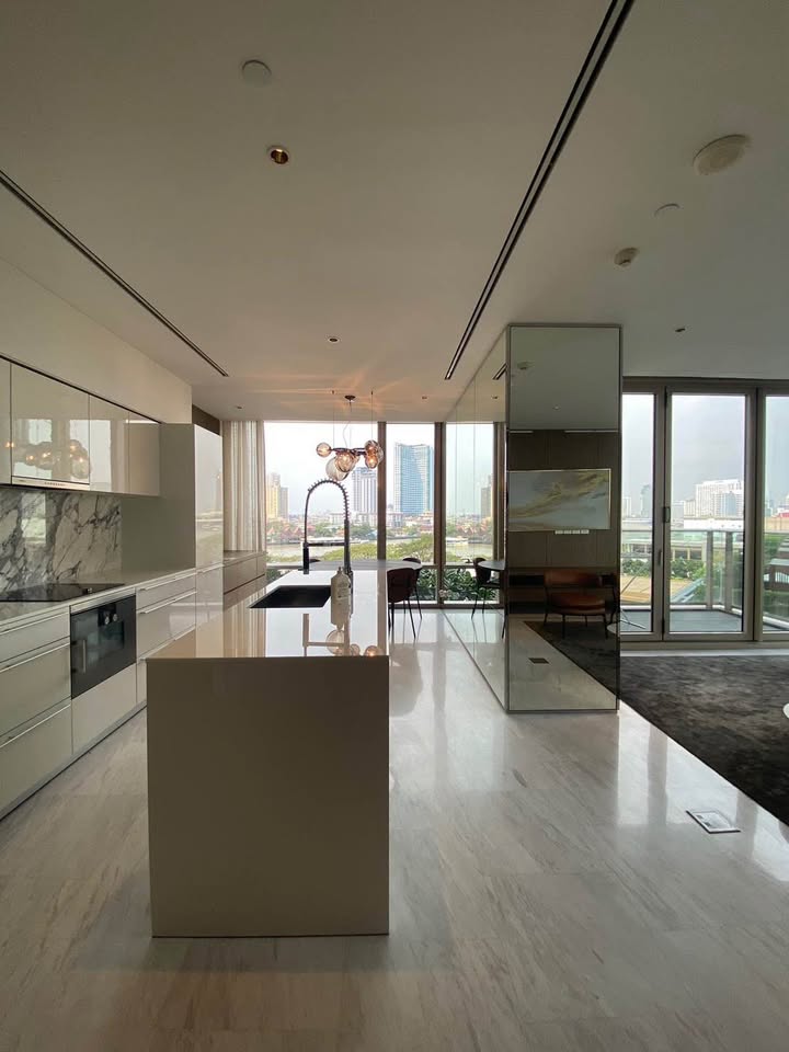 6905-111 Condo for Rent in Sathorn-Charoenkrung , at Four Seasons Private Residences, next to BTS Saphan Taksin