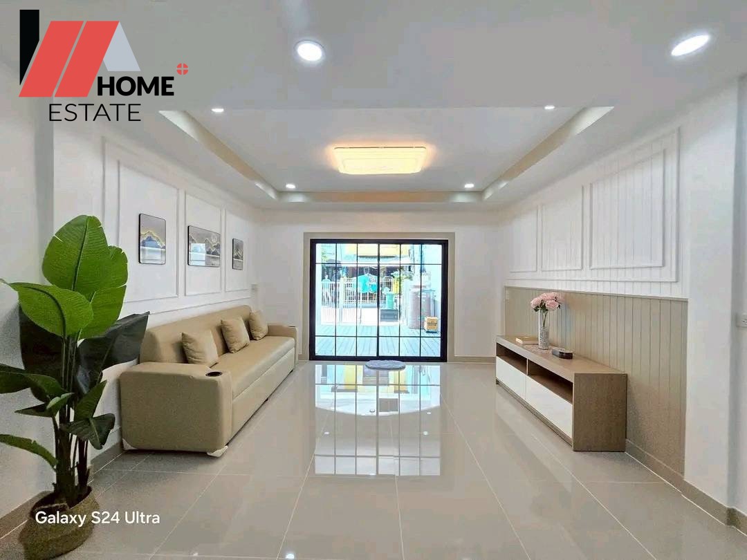 ทาวน์เฮ้าส์ 2 ชั้น หมู่บ้านนันทิชา 4 ทำเลดีไทรน้อย นนทบุรี