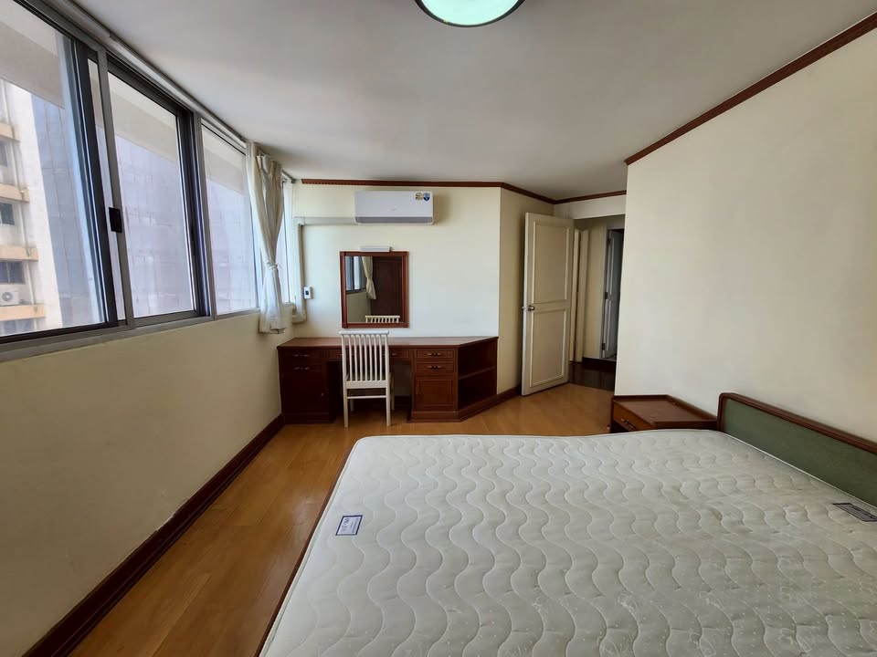 6905-128 Condo for Rent in Thonglor-Ekamai area, at Taiping Tower, next to BTS Thonglor
