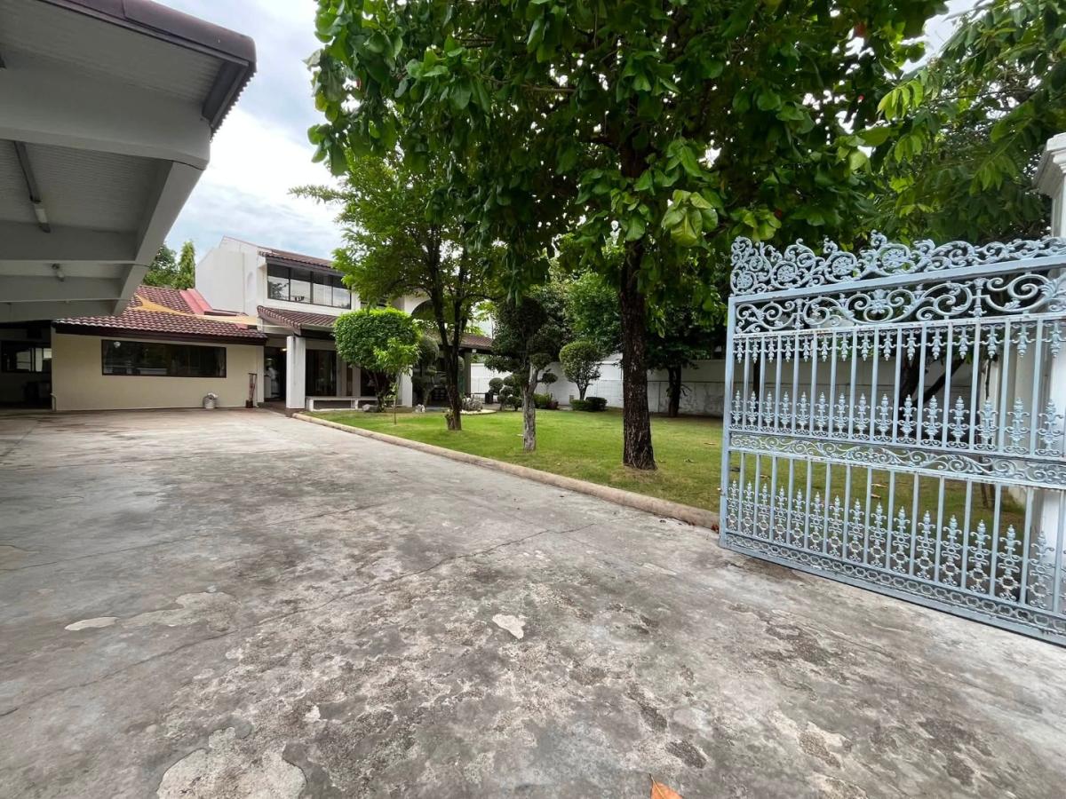 6906-034 ขาย/ให้เช่า บ้านเดี่ยว พัฒนาการ รามคำแหง ใกล้ ARL รามคำแหง โครงการ ปัญญา พัฒนาการ มีสนามหญ้า