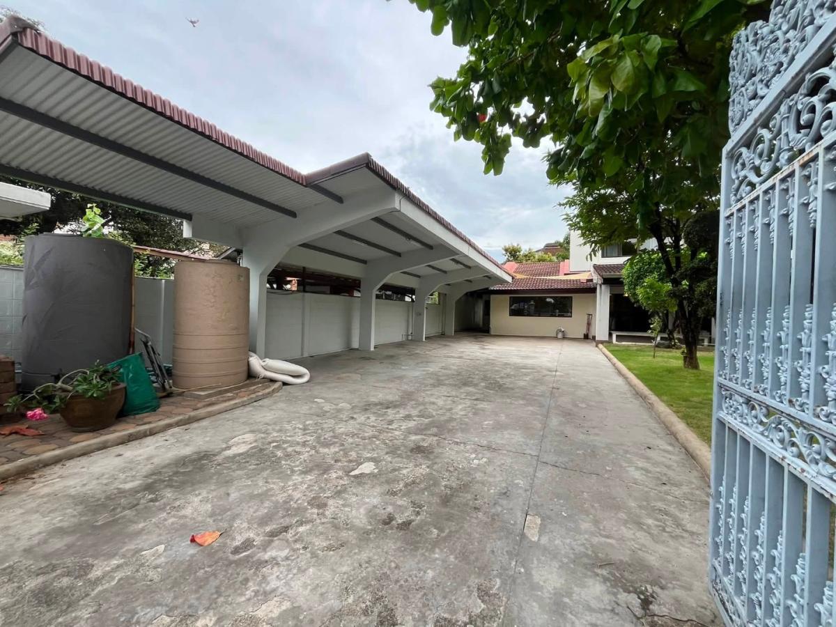 6906-034 ขาย/ให้เช่า บ้านเดี่ยว พัฒนาการ รามคำแหง ใกล้ ARL รามคำแหง โครงการ ปัญญา พัฒนาการ มีสนามหญ้า