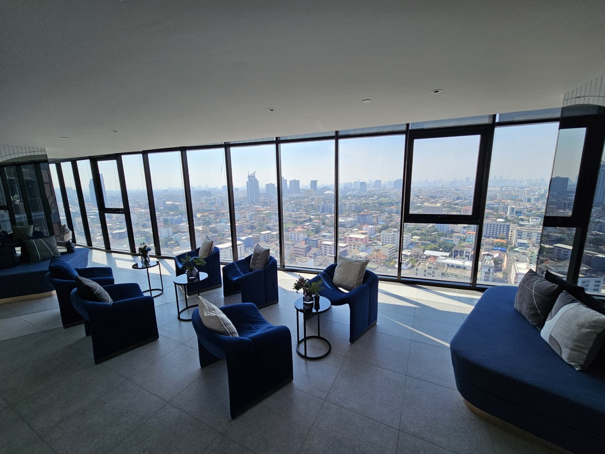 ขายด่วน! คอนโดหรู 2 ชั้นสไตล์ Duplex ใกล้ MRT บางกะปิ