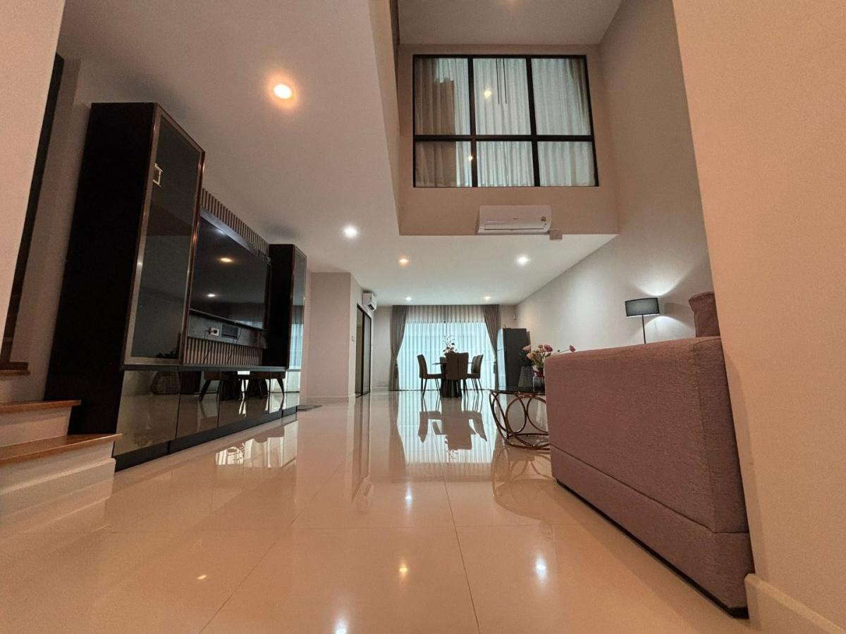 6906-087 ให้เช่า ทาวน์โฮม พระราม9 กรุงเทพกรีฑา Nirvana Define Srinakarin-Rama9 3ห้องนอน