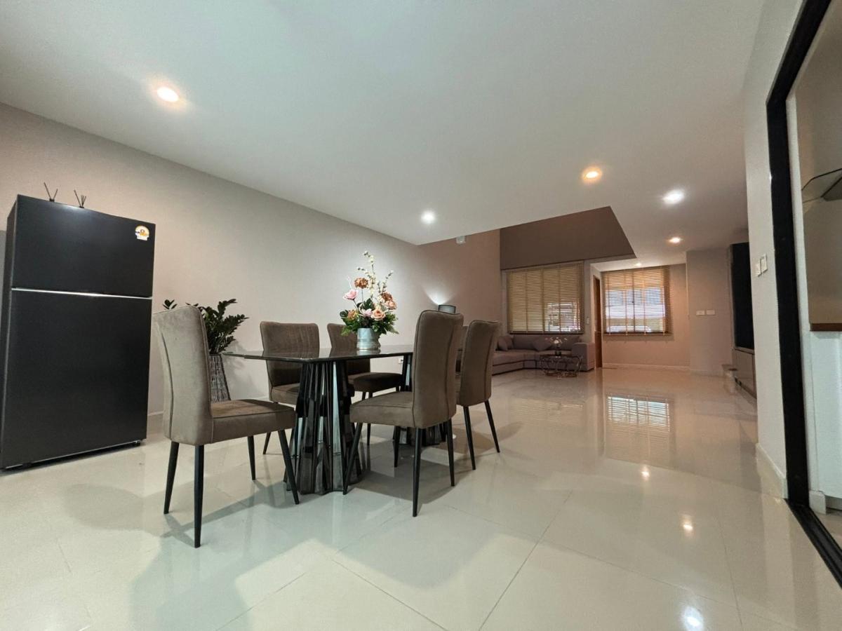 6906-087 ให้เช่า ทาวน์โฮม พระราม9 กรุงเทพกรีฑา Nirvana Define Srinakarin-Rama9 3ห้องนอน
