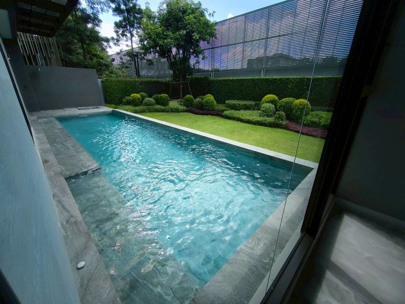 6906-116 ขาย บ้านหรู พร้อมสระว่ายน้ำส่วนตัว เลียบด่วนรามอินทรา โยธินพัฒนา 95E1