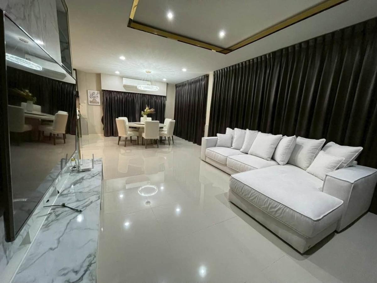6907-011 ให้เช่า บ้านเดี่ยว กรุงเทพกรีฑา Setthasiri Krungthep Kreeta 4 ห้องนอน
