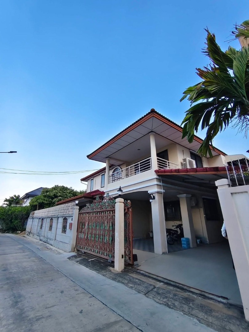 6907-013 บ้านเดี่ยว 2 ชั้น นอกโครงการ ลาดพร้าว นาคนิวาส ทำเลดี หาของกินสะดวก 
