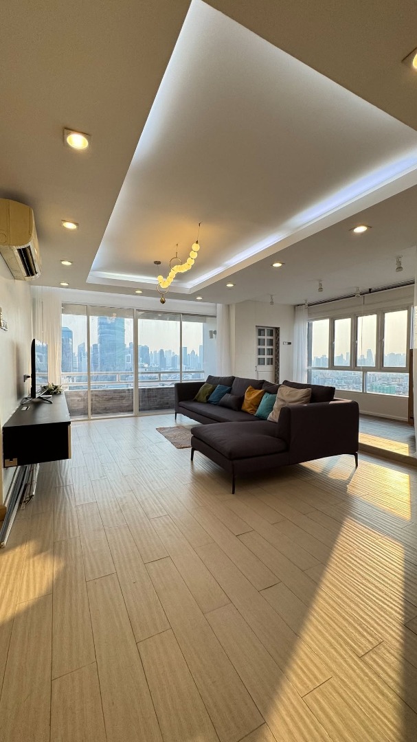 6907-029 Condo for Rent in Ratchada,  Srivara Mansion, MRT Thailand Cultural Center
