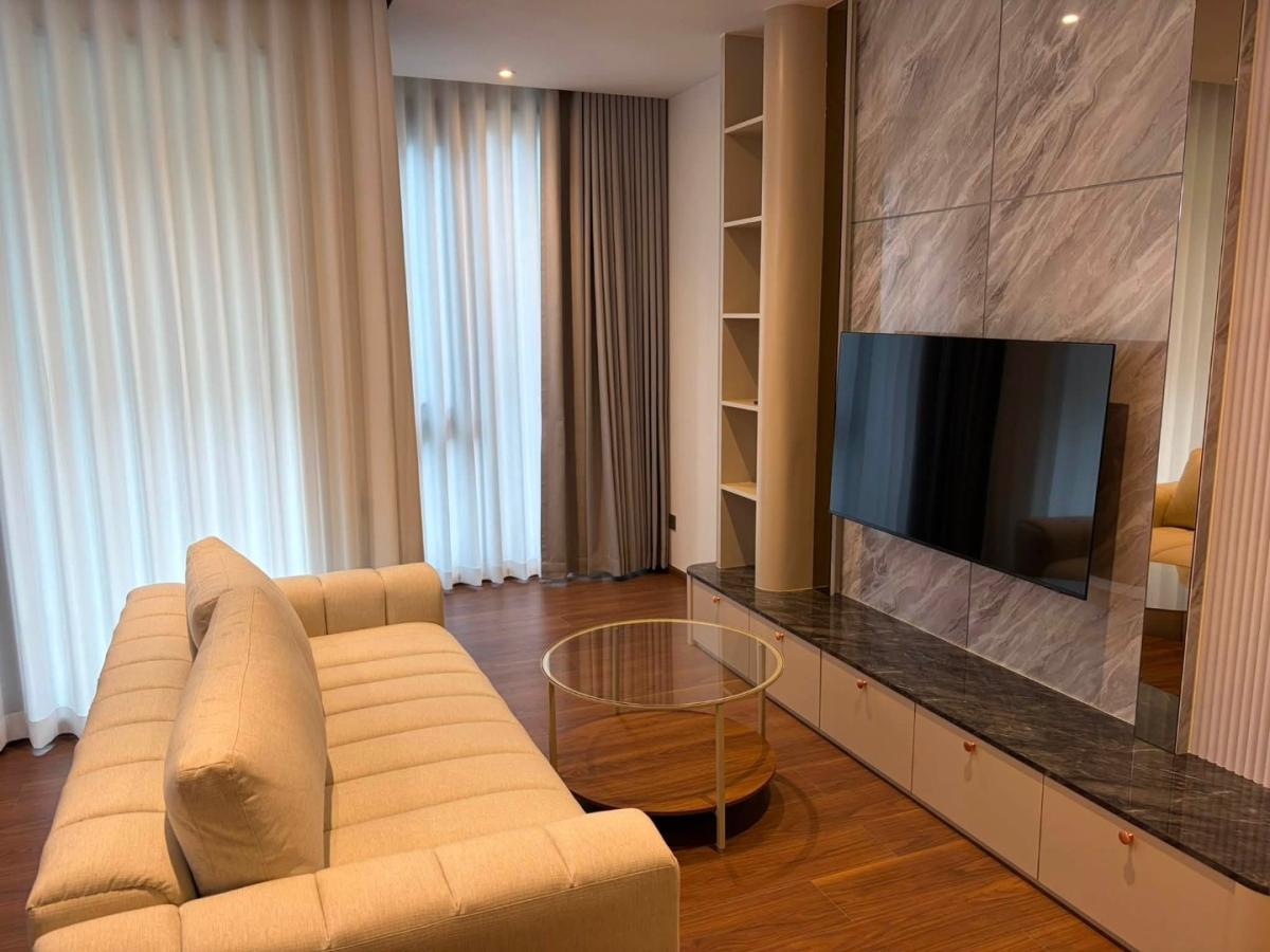 6906-098 Luxury Condo for Rent in Ekamai, Via 61, next to BTS Ekamai