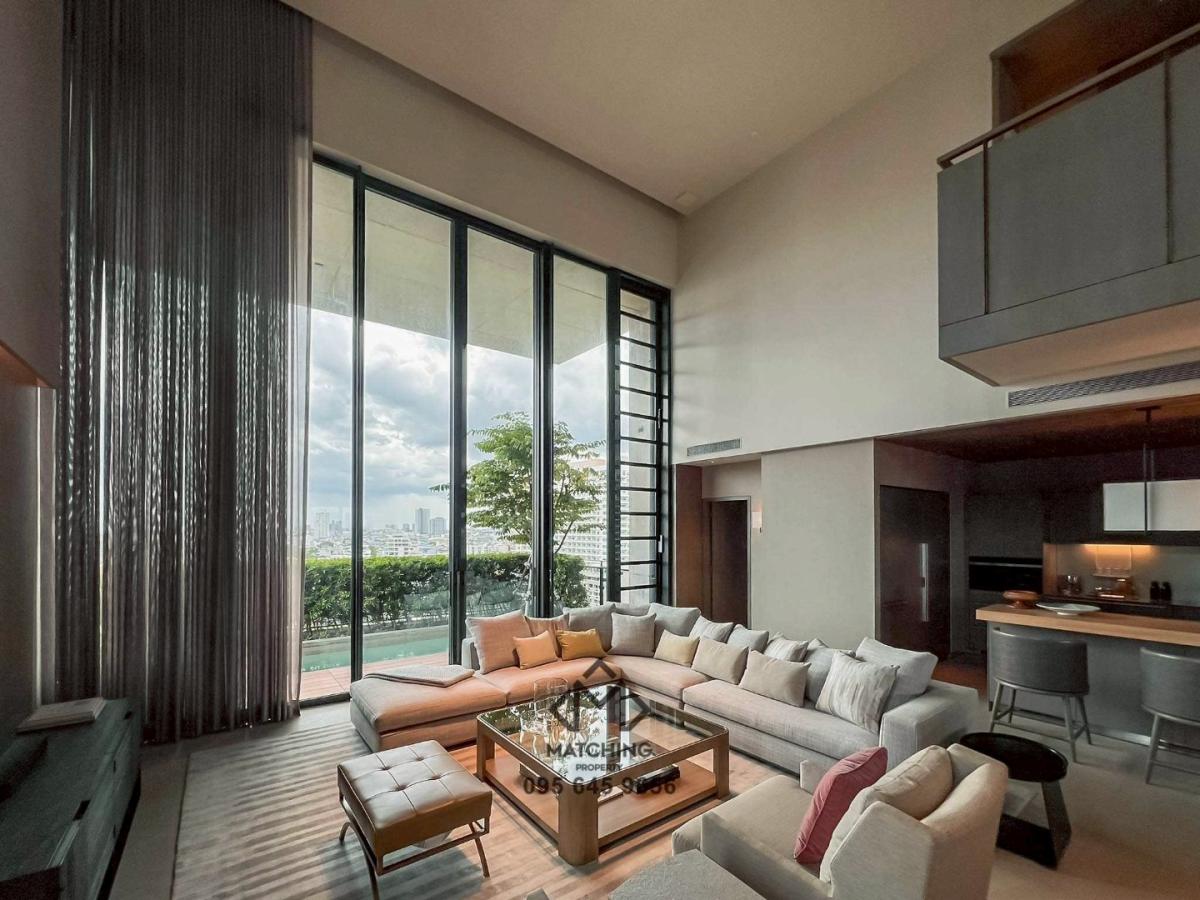 6907-064 A Private Mansion in the sky for Sale in Sathorn at Windshell Naradhiwas 