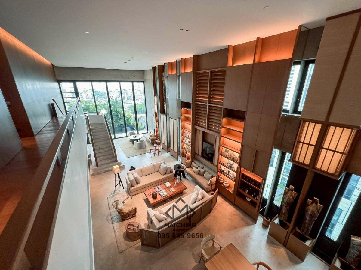 6907-065 A Private Mansion in the sky for Sale in Sathorn at Windshell Naradhiwas