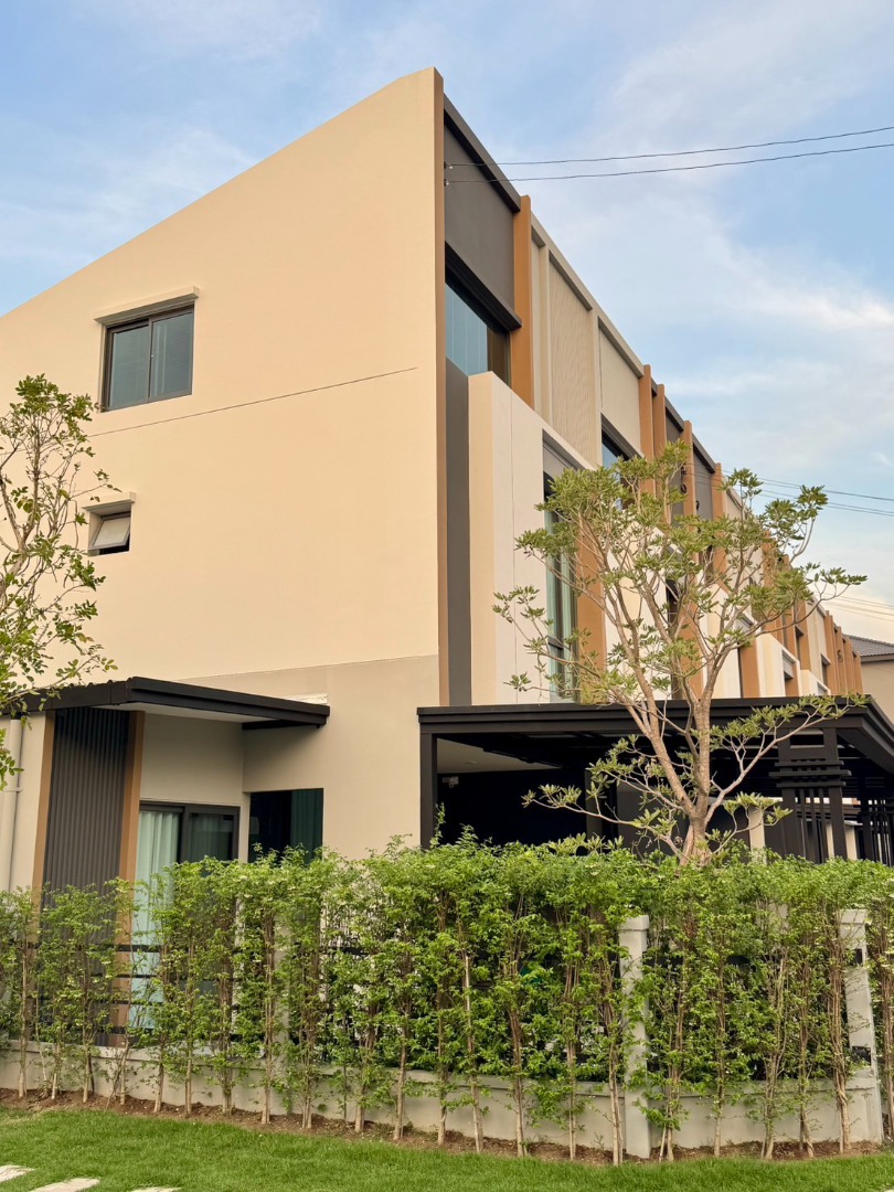 6907-083 ขาย/ให้เช่า ทาวน์โฮม 2.5 ชั้น ติดเมกะบางนา พลีโน่ สุขุมวิท บางนา4 หลังใหญ่ ใกล้คลับเฮ้าส์