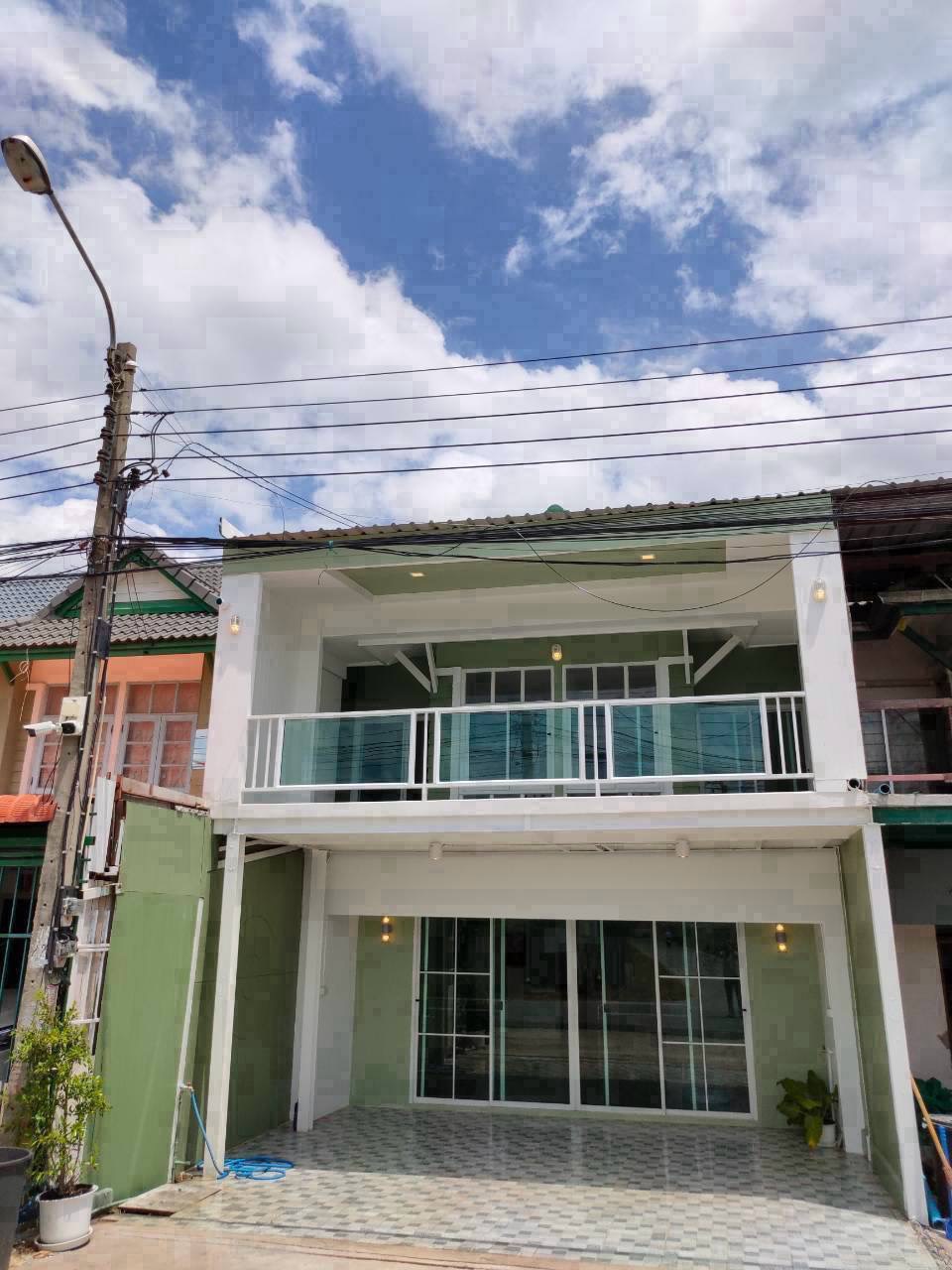 ม.พฤกษา 18/1 ตกแต่งใหม่ทั้งหลัง สวย ครบ จบ หิ้วกระเป๋าเข้าอยู่ได้เลย