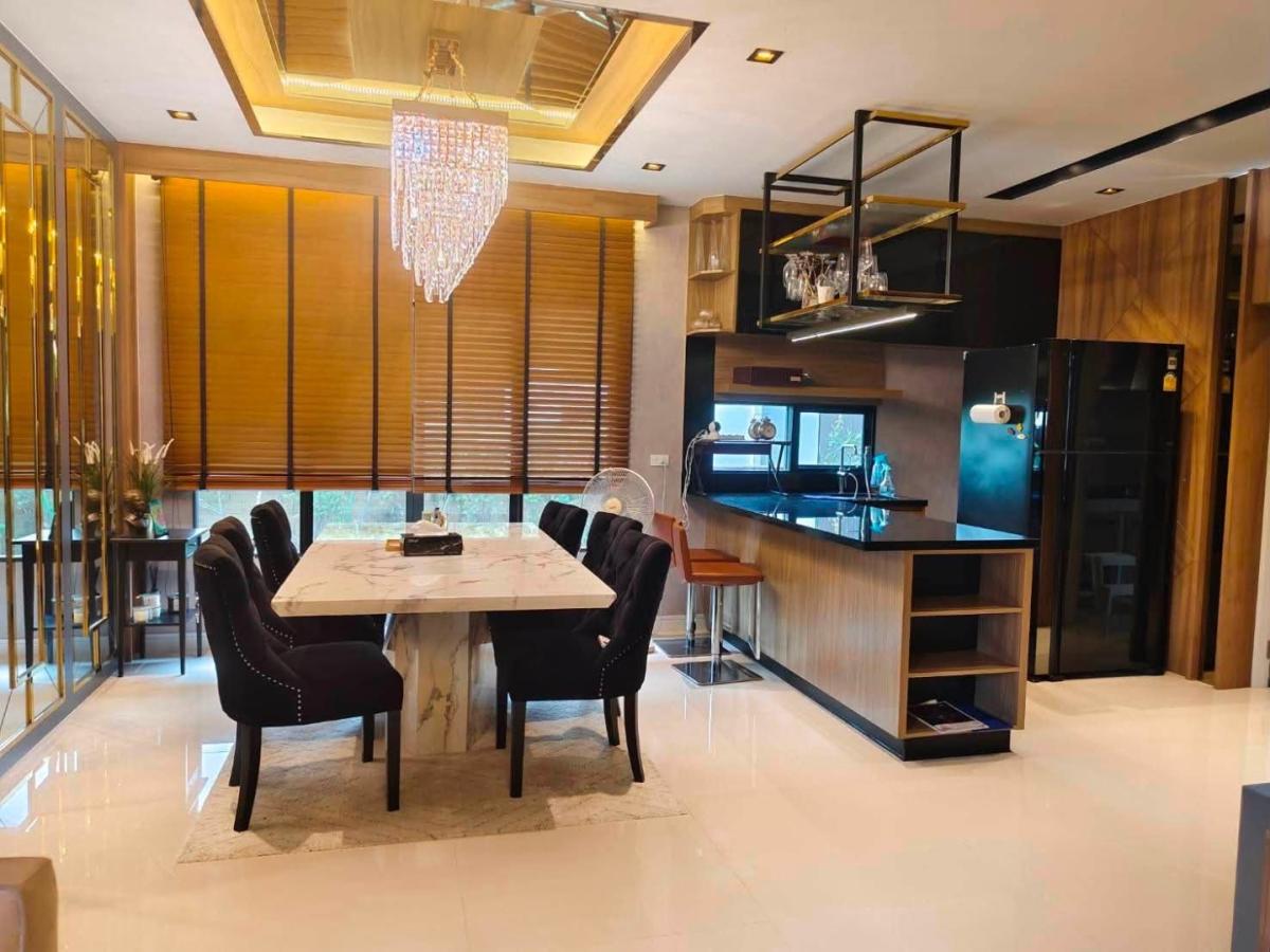 6907-099 ขาย  บ้านเดี่ยว 2 ชั้น พัฒนาการ ศรีนครินทร์ Burasiri Pattanakarn 4 ห้องนอน