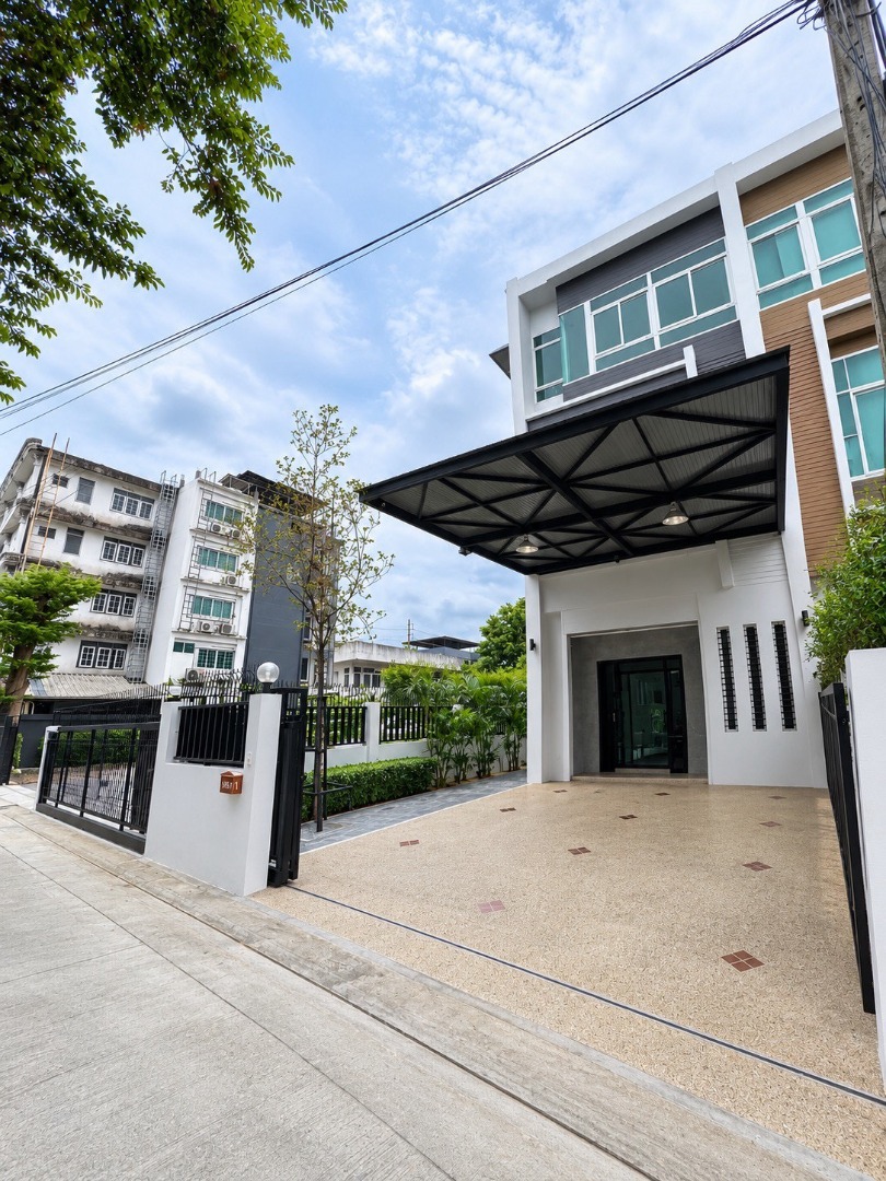 6907-103 ให้เช่า โฮมออฟฟิศ 4 ชั้น ศรีวรา ทาวน์อินทาวน์ ใกล้เส้นเลียบทางด่วนเอกมัย-รามอินทรา