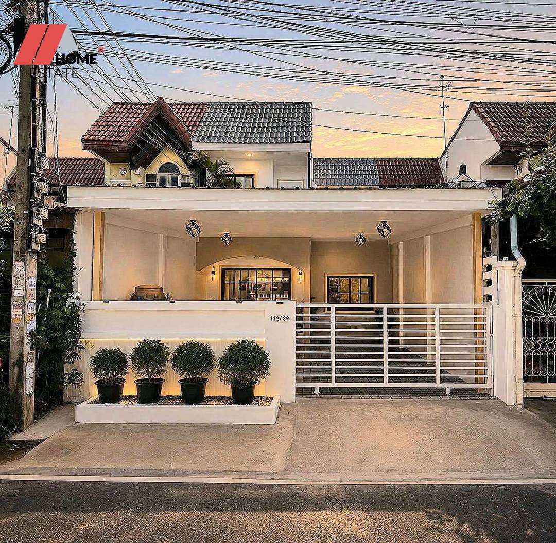 หมู่บ้านบัวทอง 2 ซ.5/6 (ติดถนนกาญจนาภิเษก) รีโนเวทใหม่เอี่ยม พร้อมเข้าอยู่