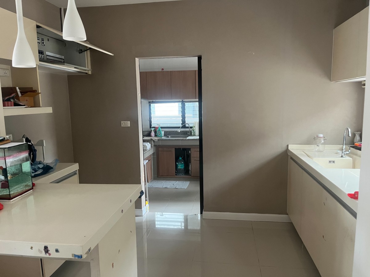 6908-026 บ้านเดี่ยวพร้อมขายหรือเช่า โครงการมัณฑนา เลค วัชรพล เหมาะสำหรับครอบครัว ใกล้ทางด่วน