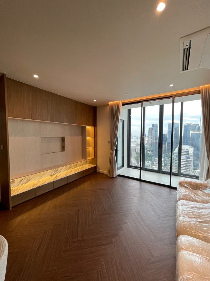 6908-040 Condo for Sale in Silom-Sathorn area, at SUPALAI ICON SATHORN, MRT Silom