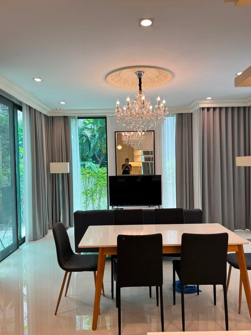 6908-044 ให้เช่า บ้านแฝด 3 ชั้น เลียบด่วน โครงการบ้านกลางเมือง Classe เอกมัย-รามอินทรา