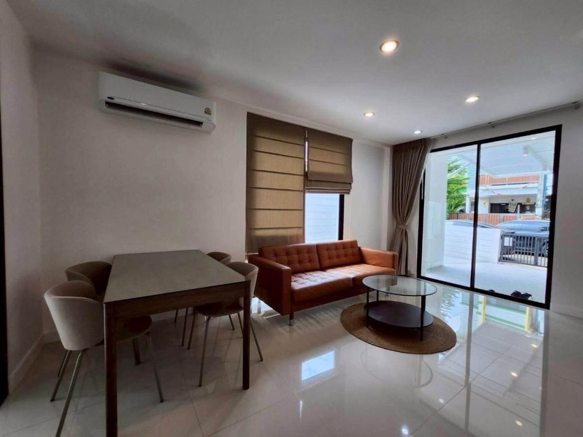 6908-103 ให้เช่า ทาวน์โฮม 3 ชั้น Areeya Mandarina สุขุมวิท77 หลังมุม