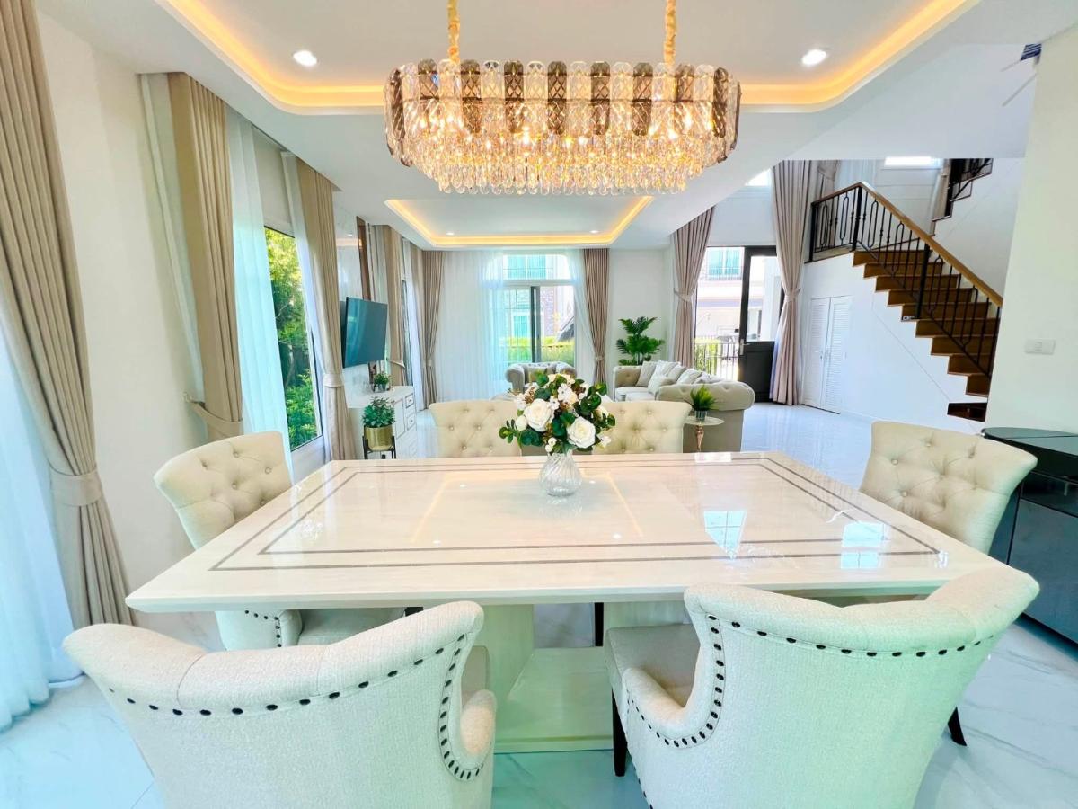 6908-110 ให้เช่า บ้านเดี่ยว 2 ชั้น บางนา เมกะบางนา Grandio Bangna KM.5 หลังมุม