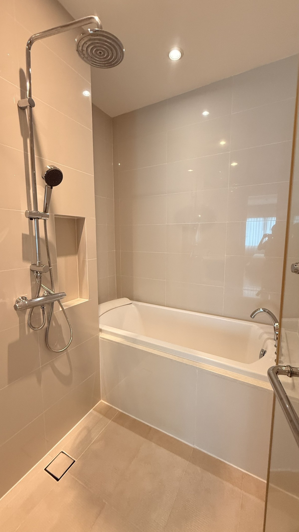 SELL / RENT BRIGHT 24 sukhumvit