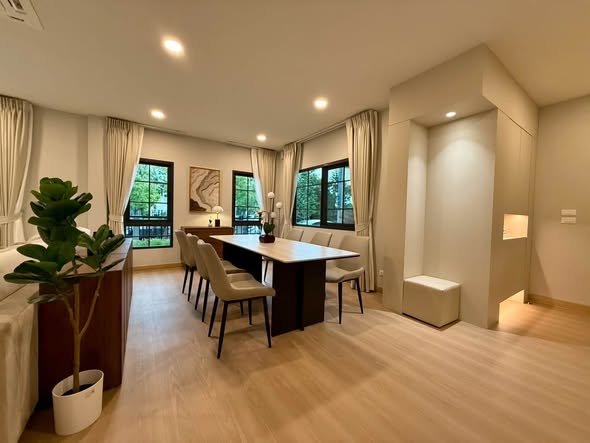 6909-075 ให้เช่าบ้าน Centro Bangna Phase 2 4 ห้องนอน 5 ห้องน้ำ บางนา
