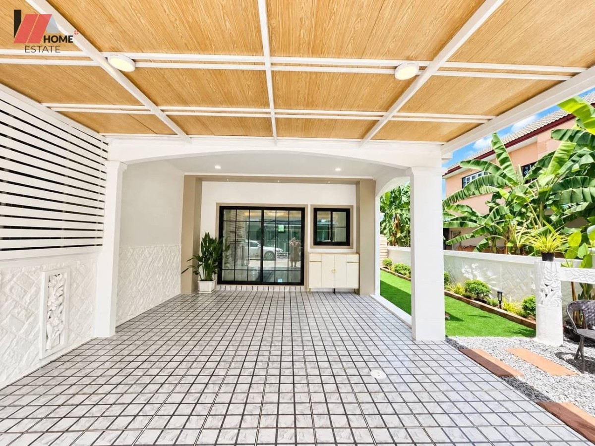 หมู่บ้านนิวเวิลด์วิลล์ (บางบัวทอง - ละหาร) รีโนเวทใหม่ทั้งหลัง สวยพร้อมเข้าอยู่