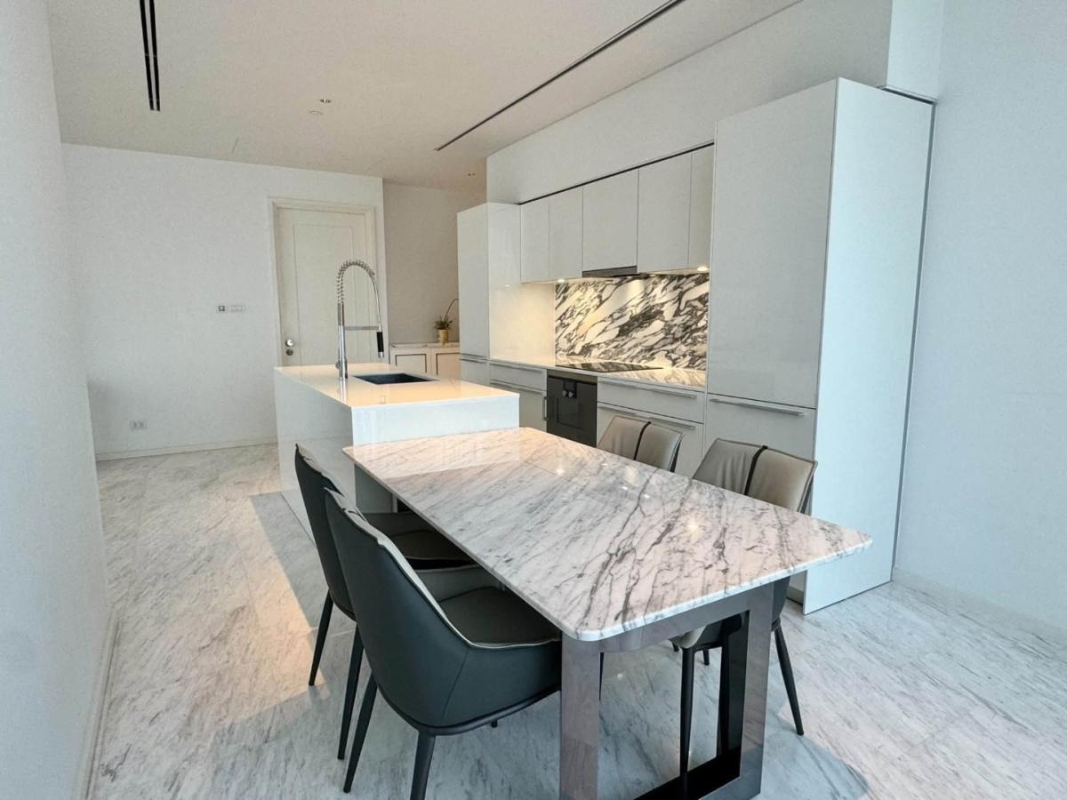 6909-110 Condo for Sale in Sathorn-Charoenkrung , at Four Seasons Private Residences, next to BTS Saphan Taksin