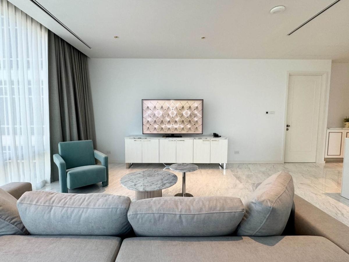 6909-110 Condo for Sale in Sathorn-Charoenkrung , at Four Seasons Private Residences, next to BTS Saphan Taksin