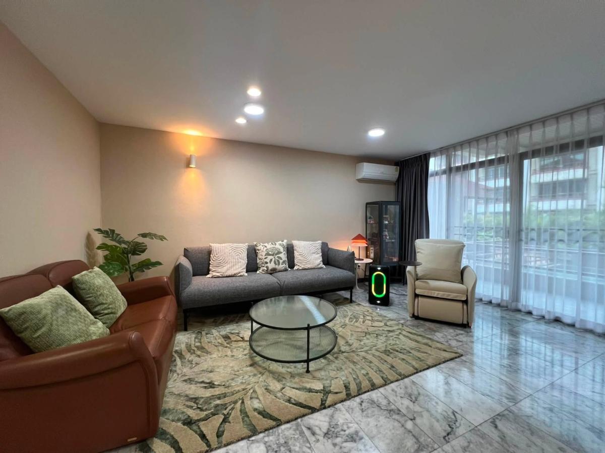 6909-112 Renovated modern townhome for sale/rent in Pattanakarn, at Baan Green Town