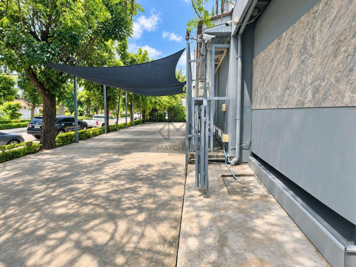 6909-113 ขาย ที่ดินพร้อมสิ่งปลูกสร้าง (คลินิก) เลียบด่วนรามอินทรา ประดิษฐ์มนูธรรม **Off market**