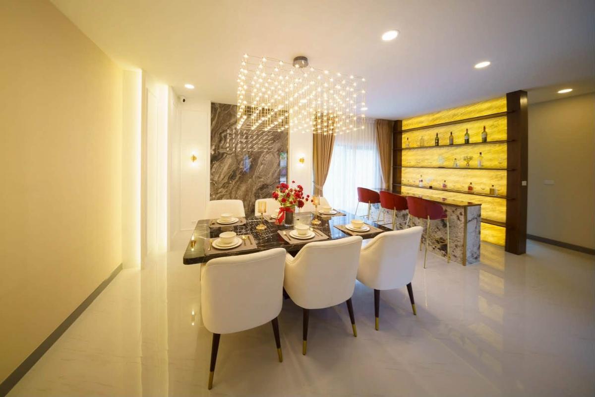 6910-008 ขาย/ให้เช่า บ้านเดี่ยว 2 ชั้น มีสระว่ายน้ำ บางนา บางพลี The City Bangna 