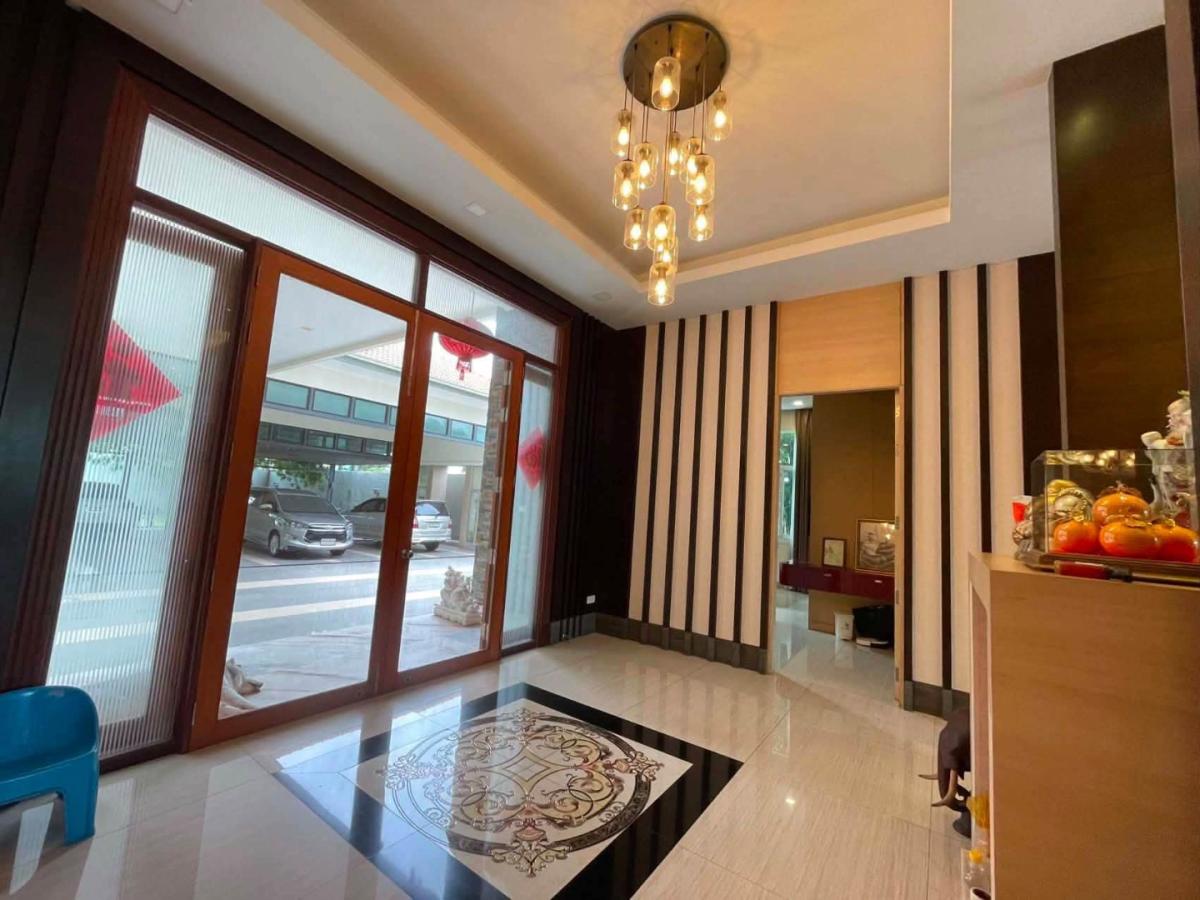 6910-125 ขาย/ให้เช่า บ้านเดี่ยวหรู 3 ชั้น พร้อมสระว่ายน้ำส่วนตัว ดอนเมือง-เมืองทอง