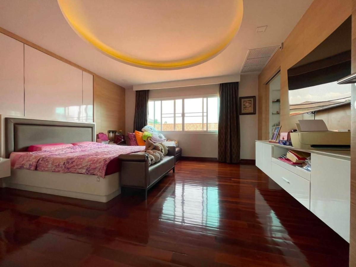 6910-125 ขาย/ให้เช่า บ้านเดี่ยวหรู 3 ชั้น พร้อมสระว่ายน้ำส่วนตัว ดอนเมือง-เมืองทอง