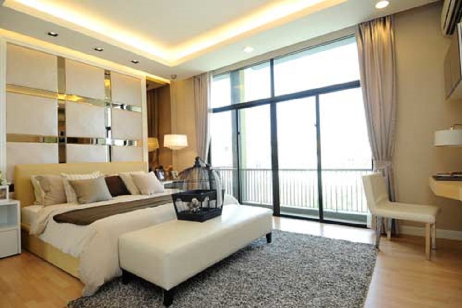 ฟลอร่า-วงศ์สว่าง